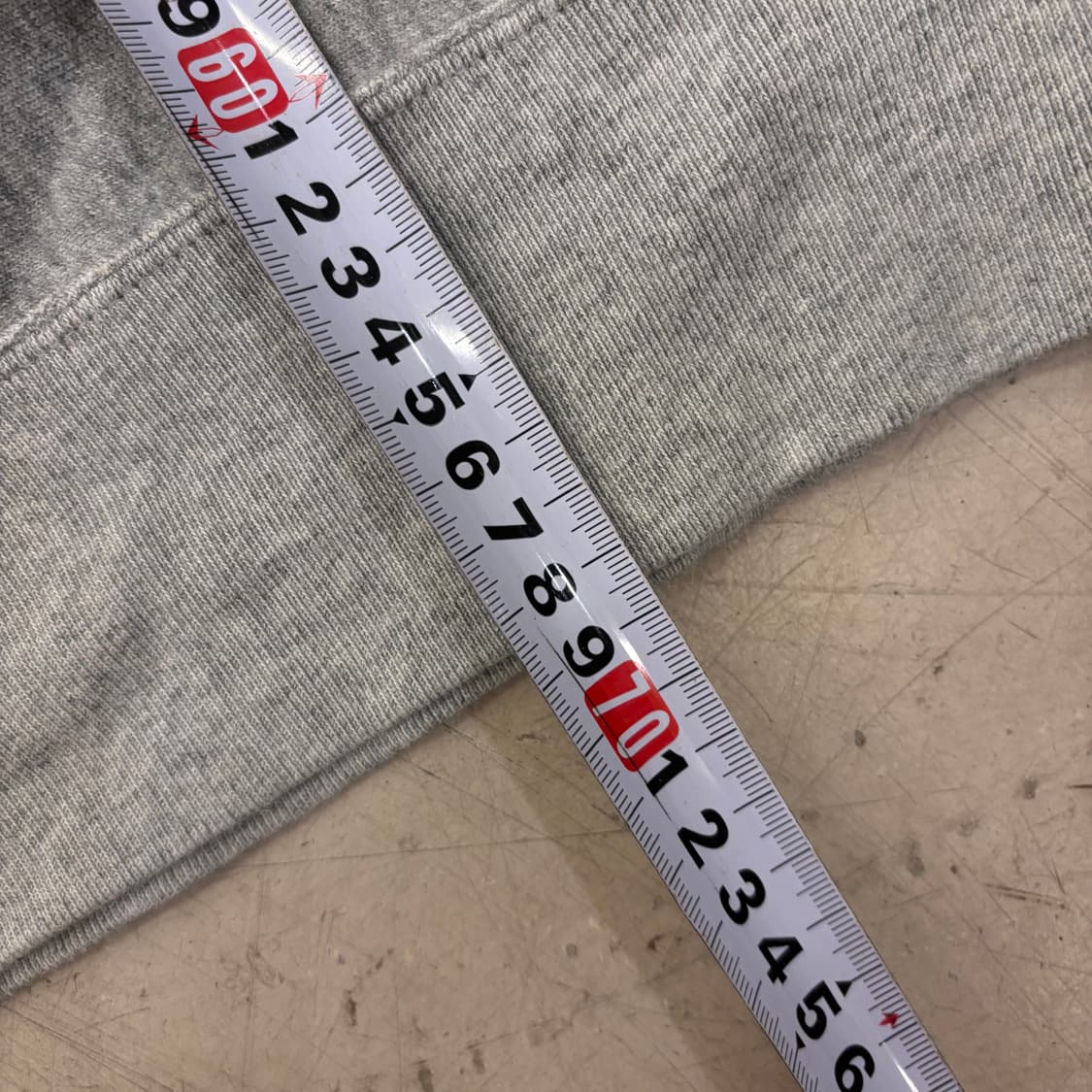 챔피온 리버스위브 그레이 스몰로고 맨투맨 상품이미지4