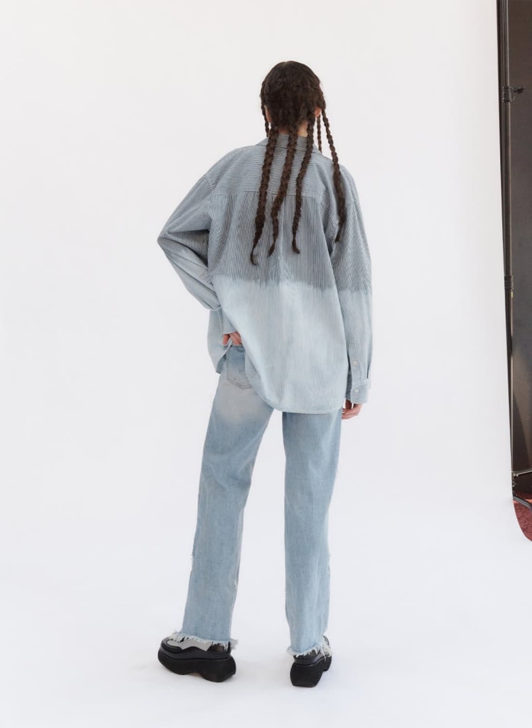 더오픈프로덕트 HALF BLEACHED DENIM SHIRT 상품이미지5