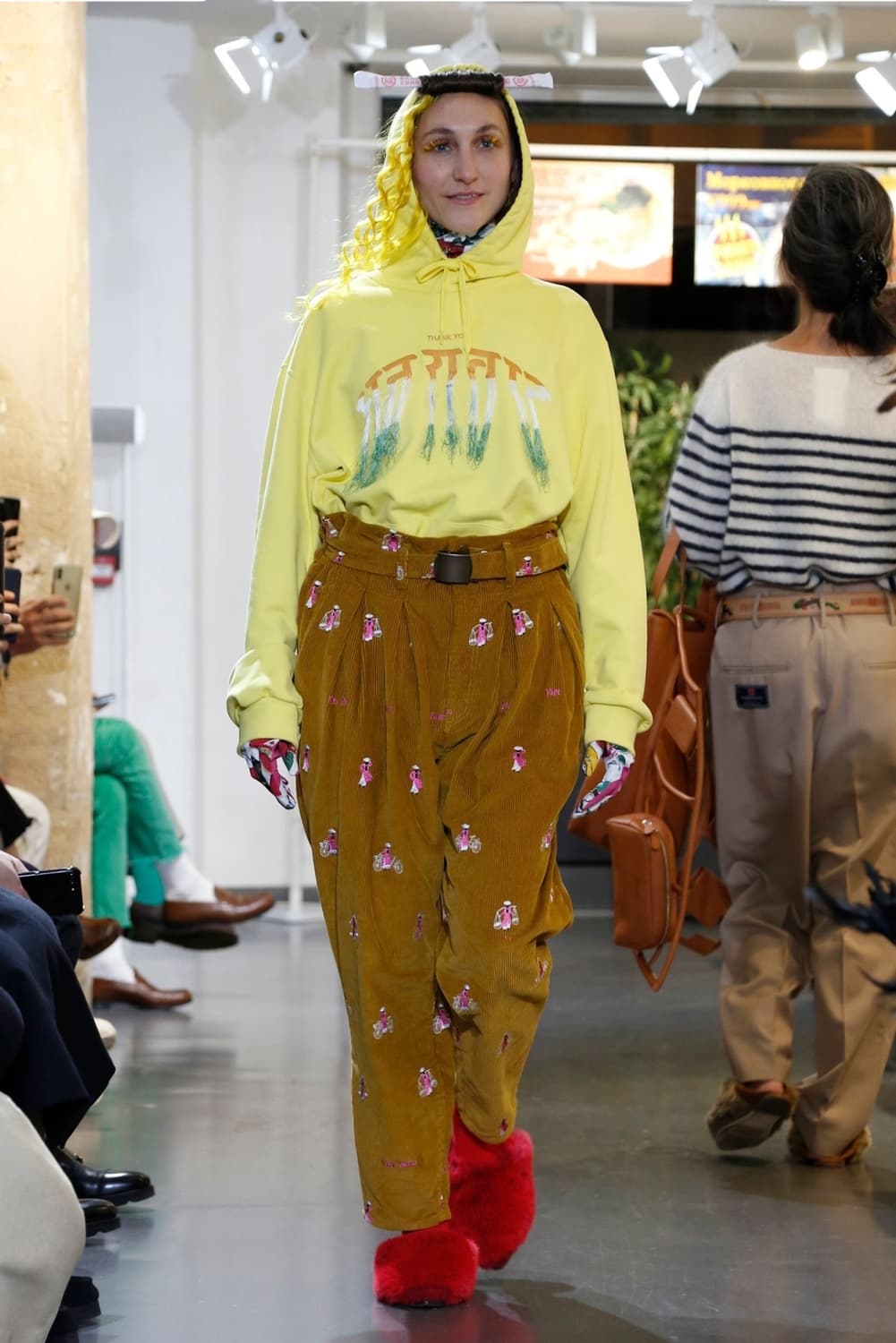 더블렛 20AW 벨티드 코듀로이 테이퍼드 트라우저 팬츠 상품이미지2