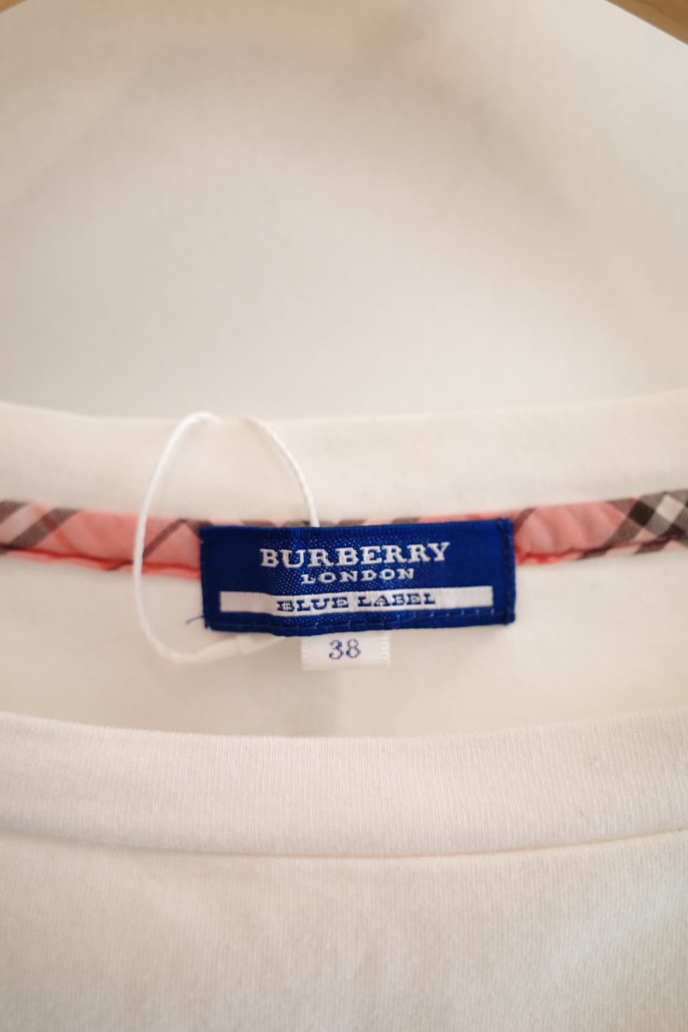 BURBERRY 버버리 블루라벨 자수 티셔츠 상품이미지4
