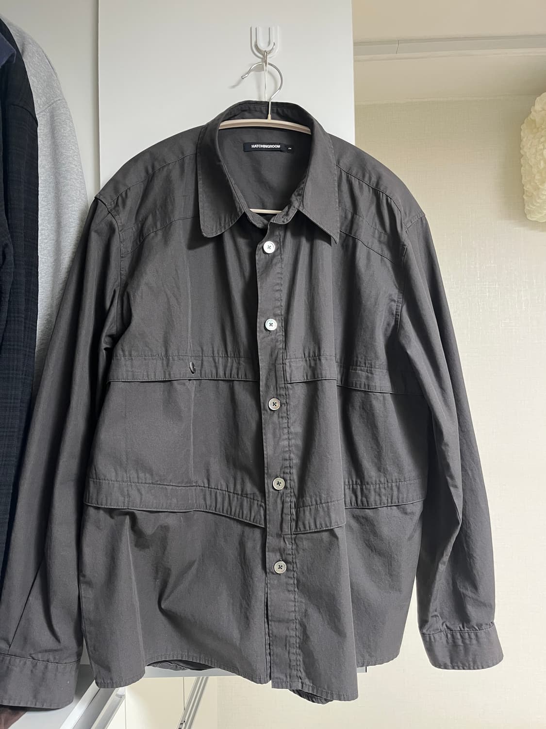 해칭룸 본셔츠 차콜 상품이미지2