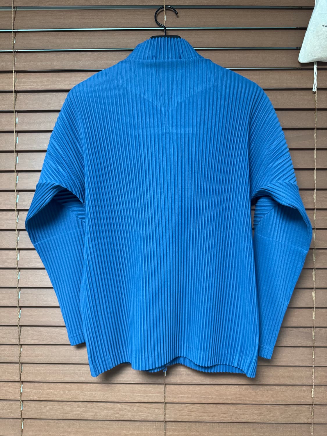 이세이미야케 옴므플리세 플리츠 집업 JL180 2사이즈 상품이미지3