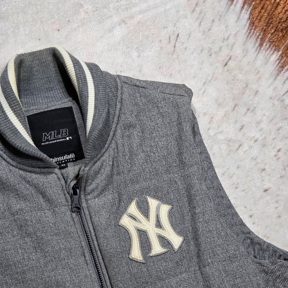 MLB NY 그레이 패딩 베스트 상품이미지2