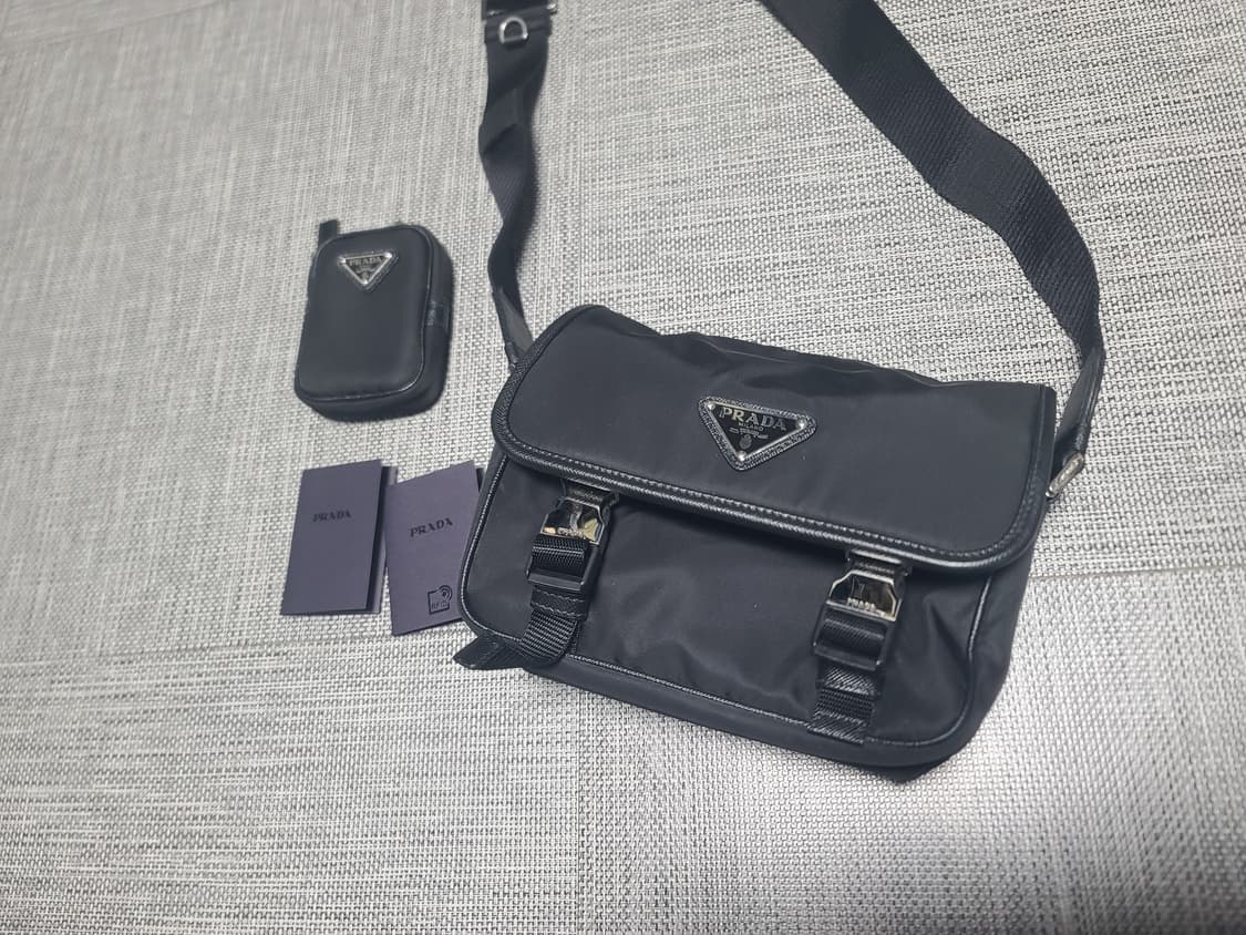 프라다 숄더백 메신저백 크로스백 2vd034 프라다 버클 리나일론백 상품이미지1