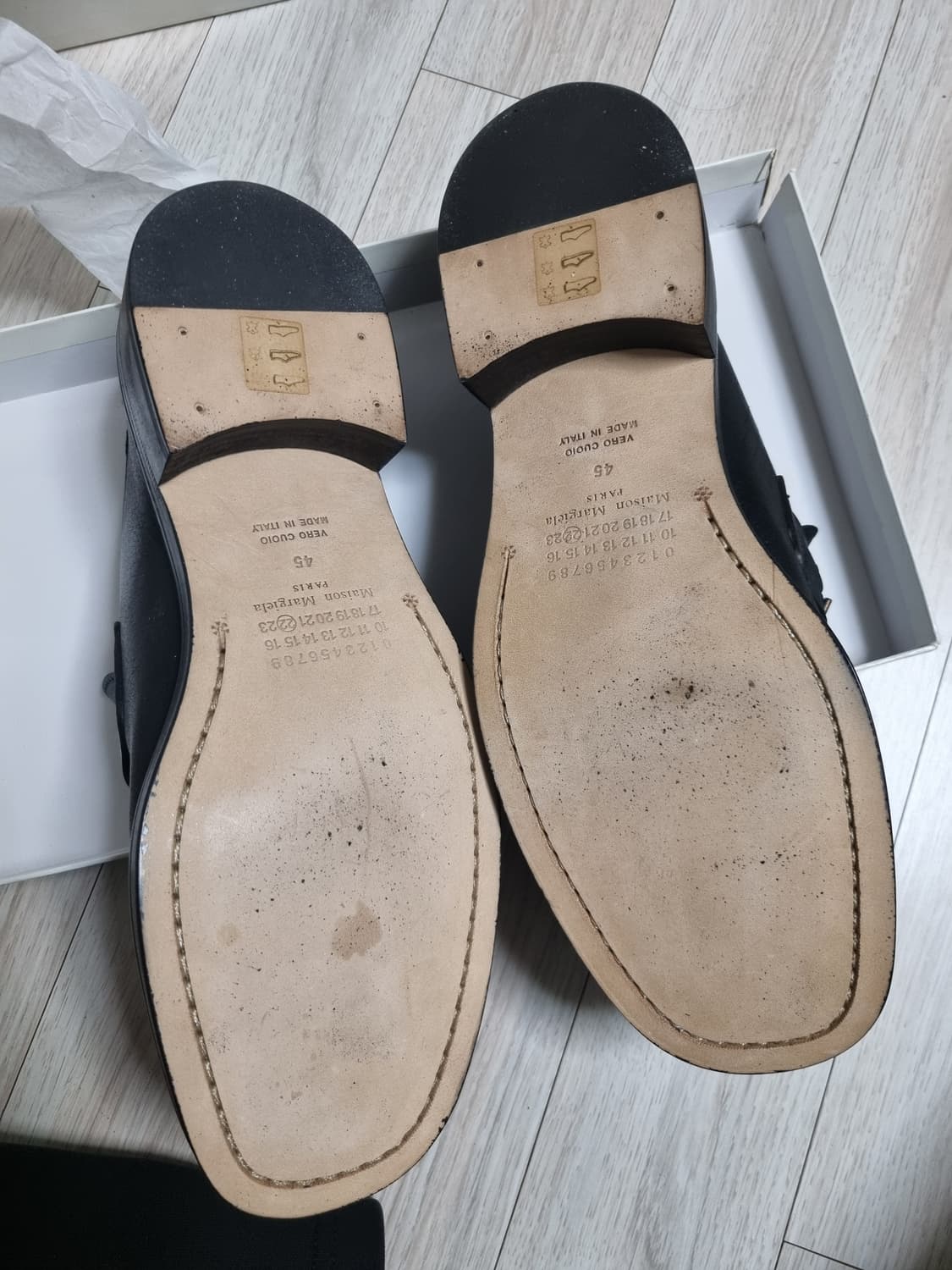 마르지엘라 비대칭 체인 로퍼 45 상품이미지2