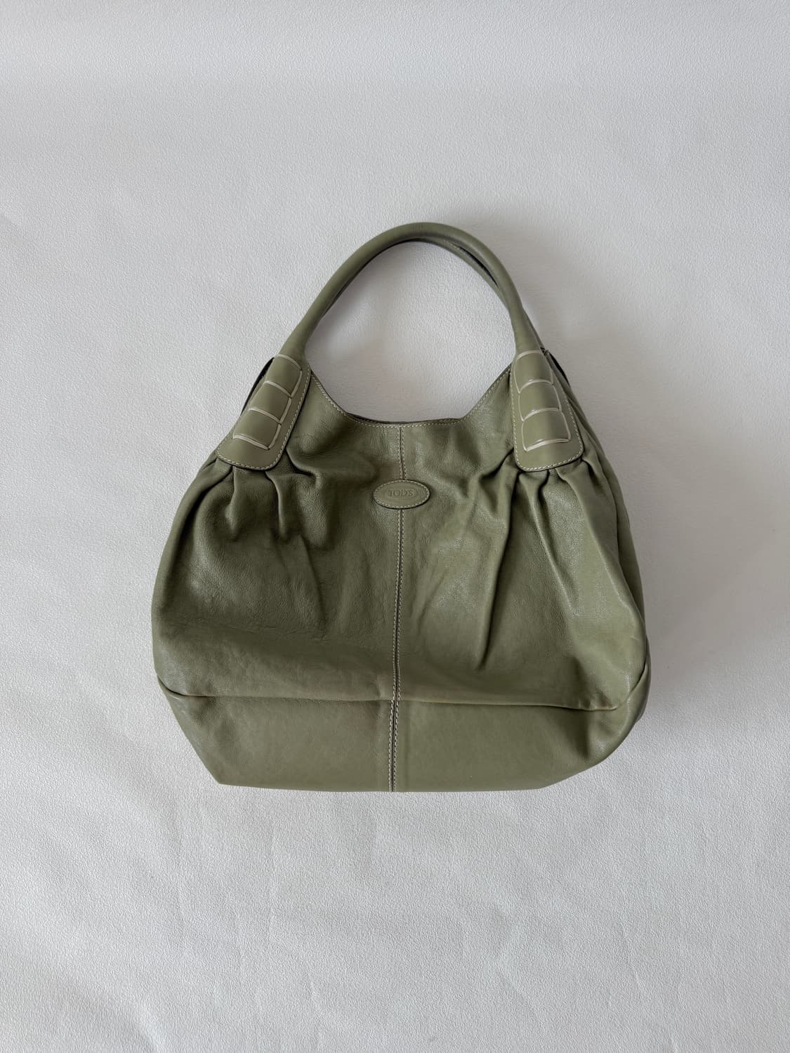 토즈(TOD'S) 레더 호버 숄더백 상품이미지1