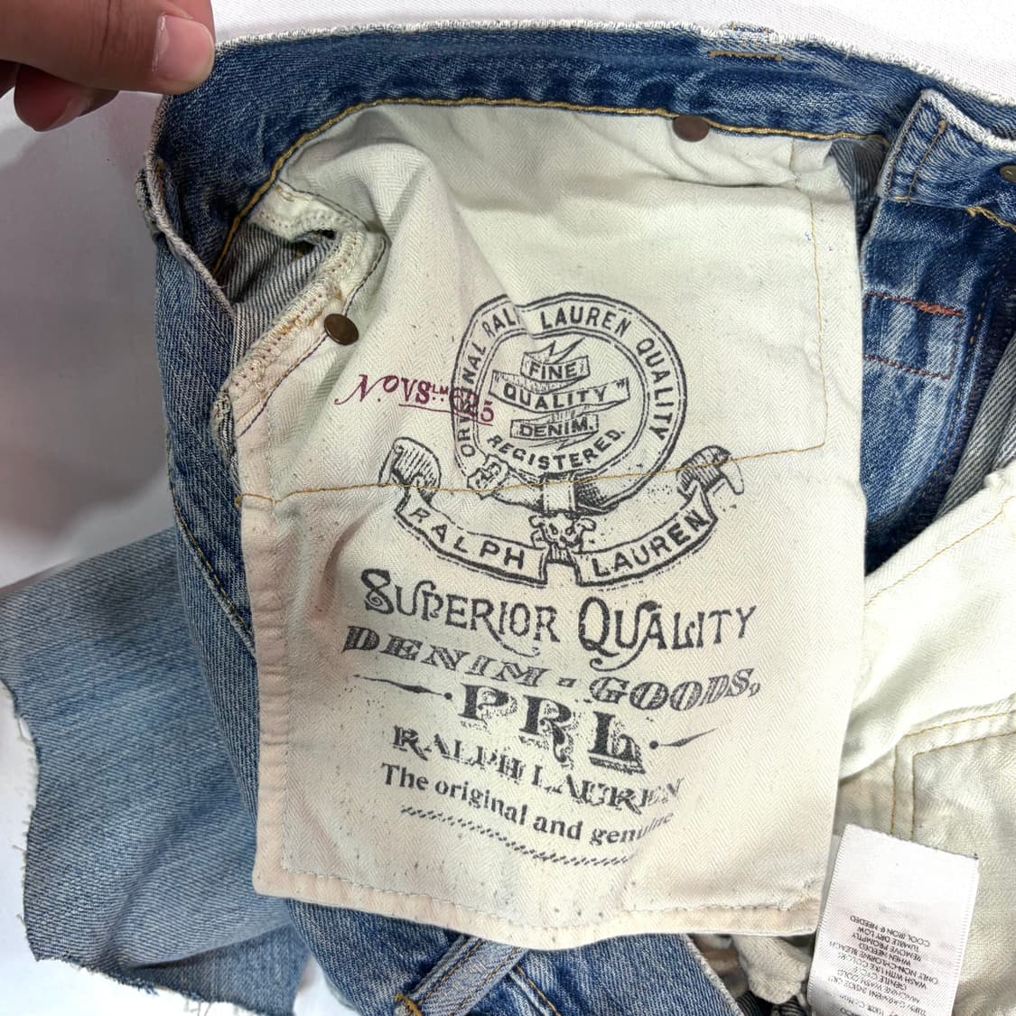 폴로 랄프로렌 데미지드 데님 쇼츠 (34) 상품이미지6