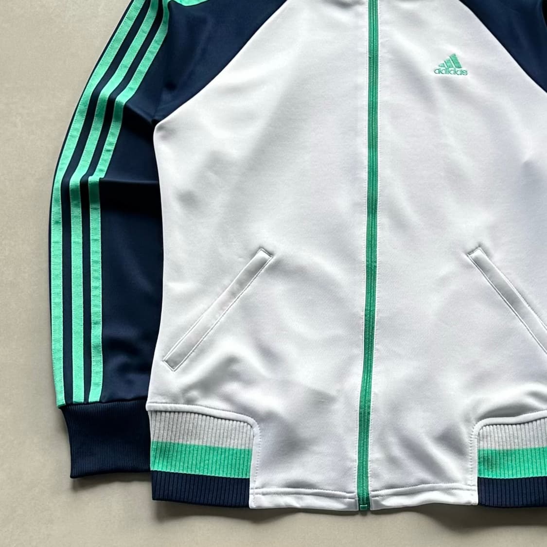 [S]아디다스 화이트 민트 트랙탑 져지 상품이미지3