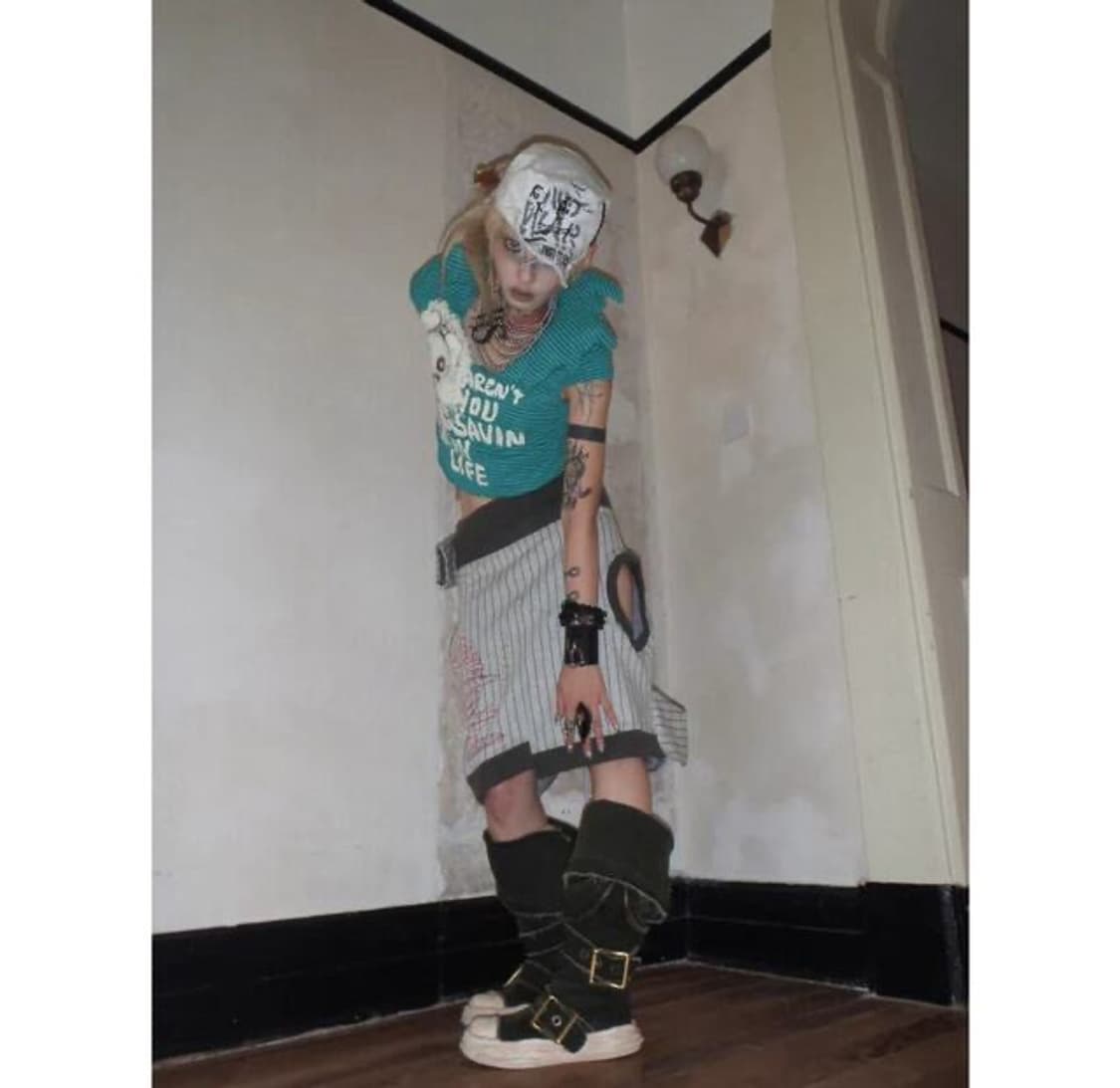 [WRONG SOLUTION] padded collar t-shirt 상품이미지3