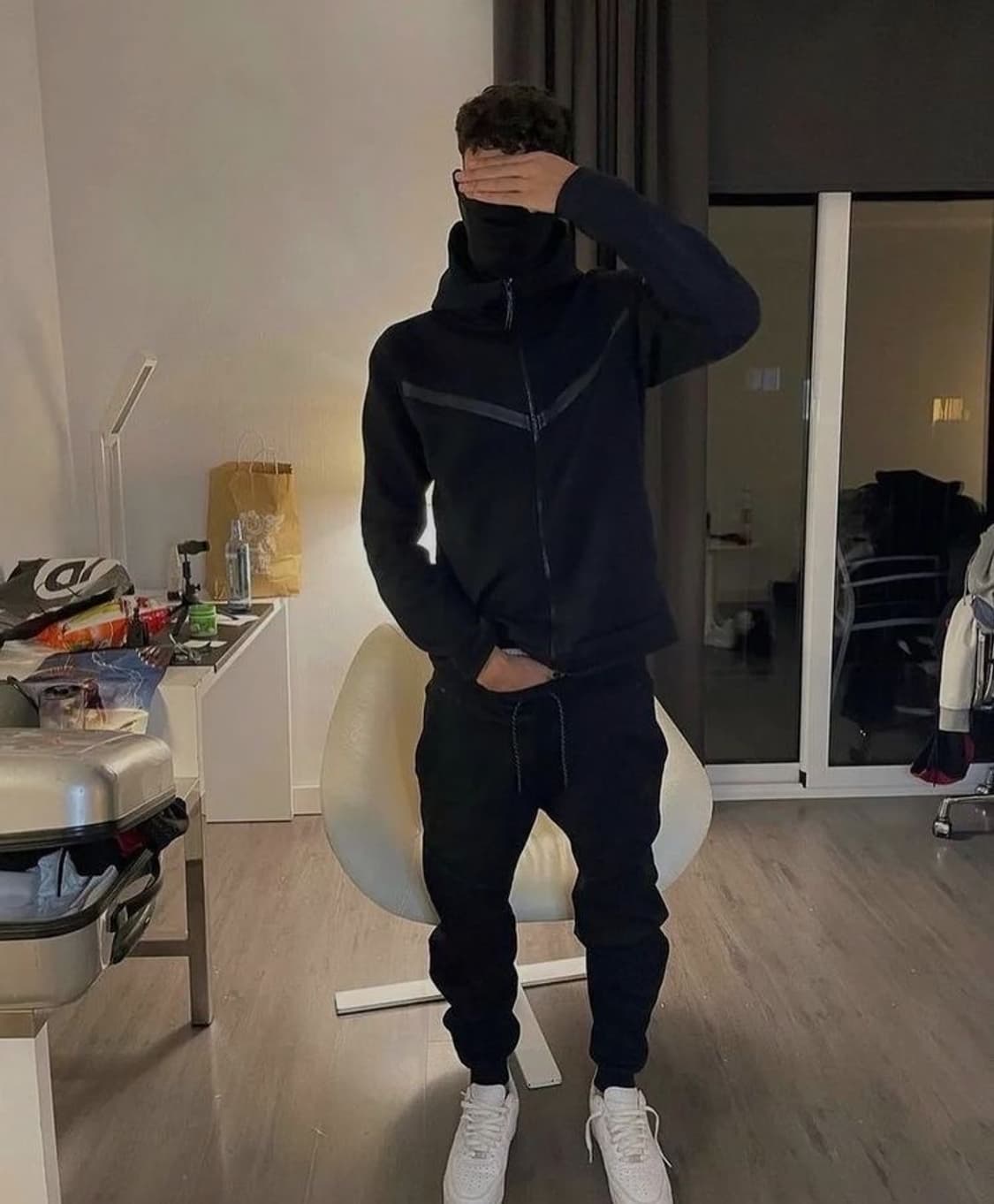 나이키 테크팩 검정 L  상품이미지1