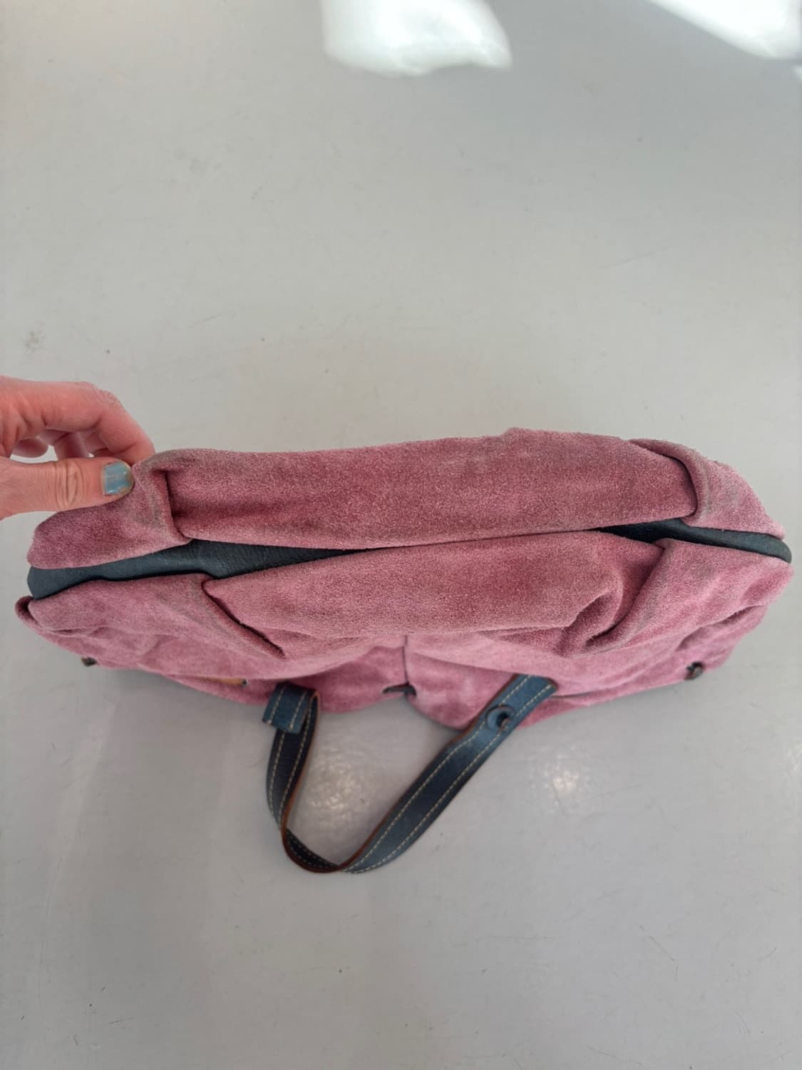 Lapaz Angel Suede Bag 상품이미지3