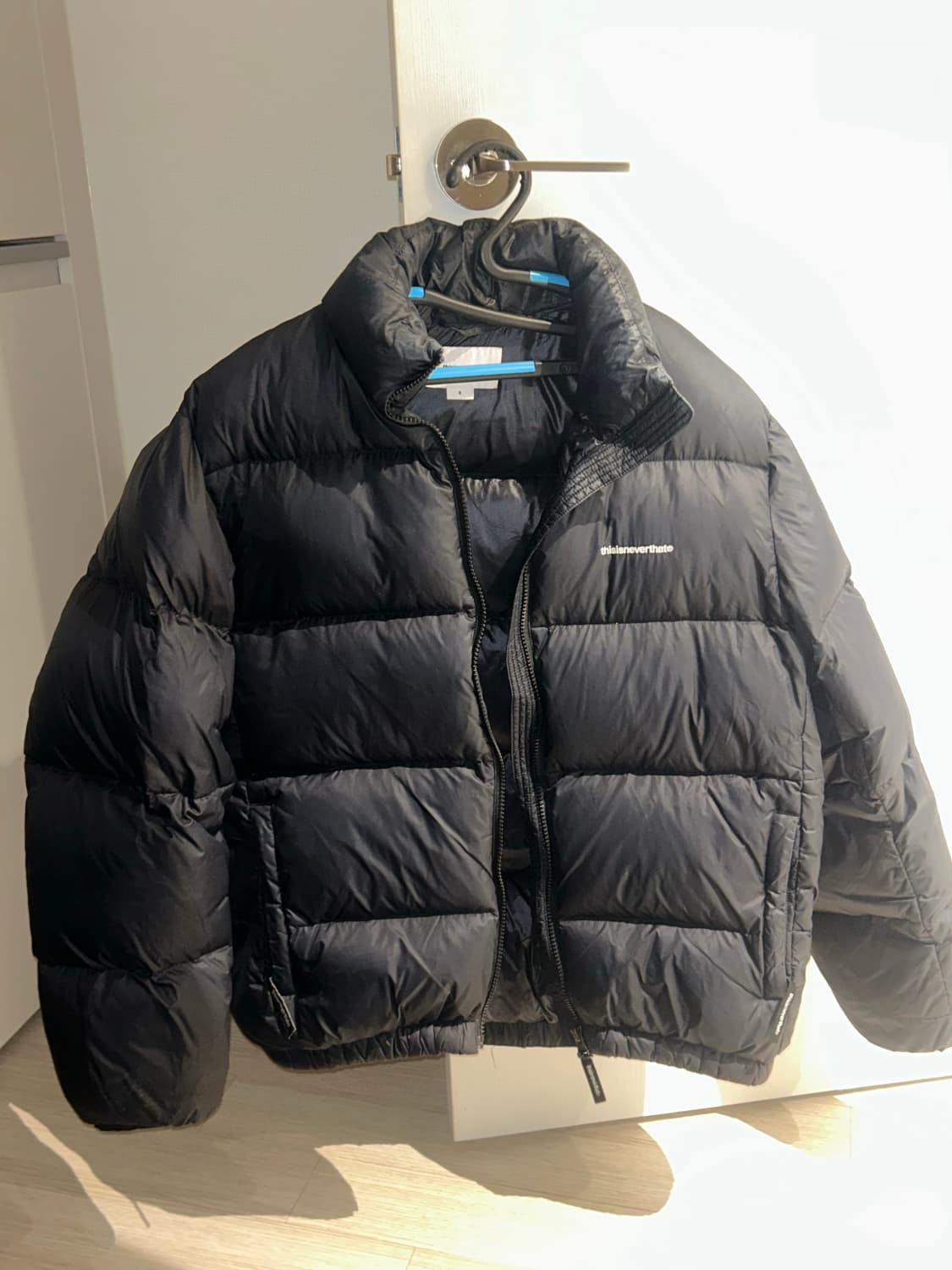 디스이즈네버댓 패딩 S사이즈 상품이미지1