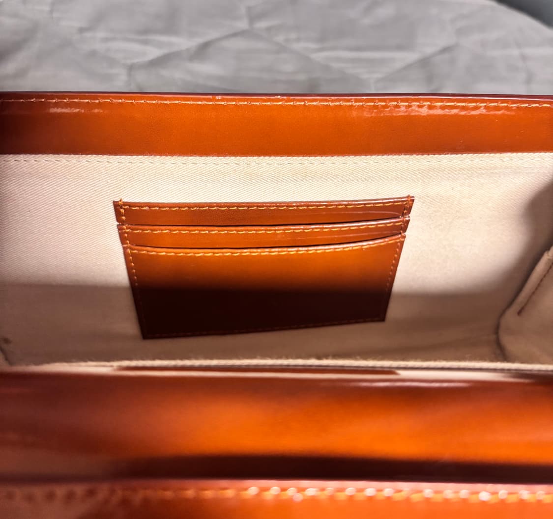 밀리유미유 브라운 에나멜 숄더백 디자이너브랜드 상품이미지7