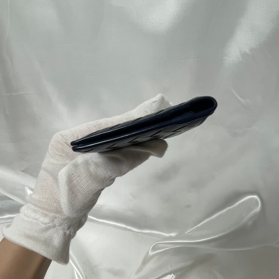 보테가 베네타 네이비 반지갑 A급 단품 상품이미지6