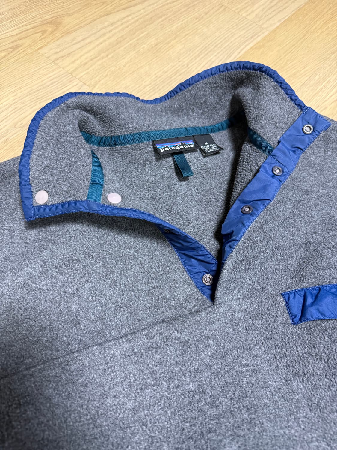 90's 파타고니아 신칠라 스냅티 블루/차콜그레이 남자 M사이즈 팝니다 상품이미지1