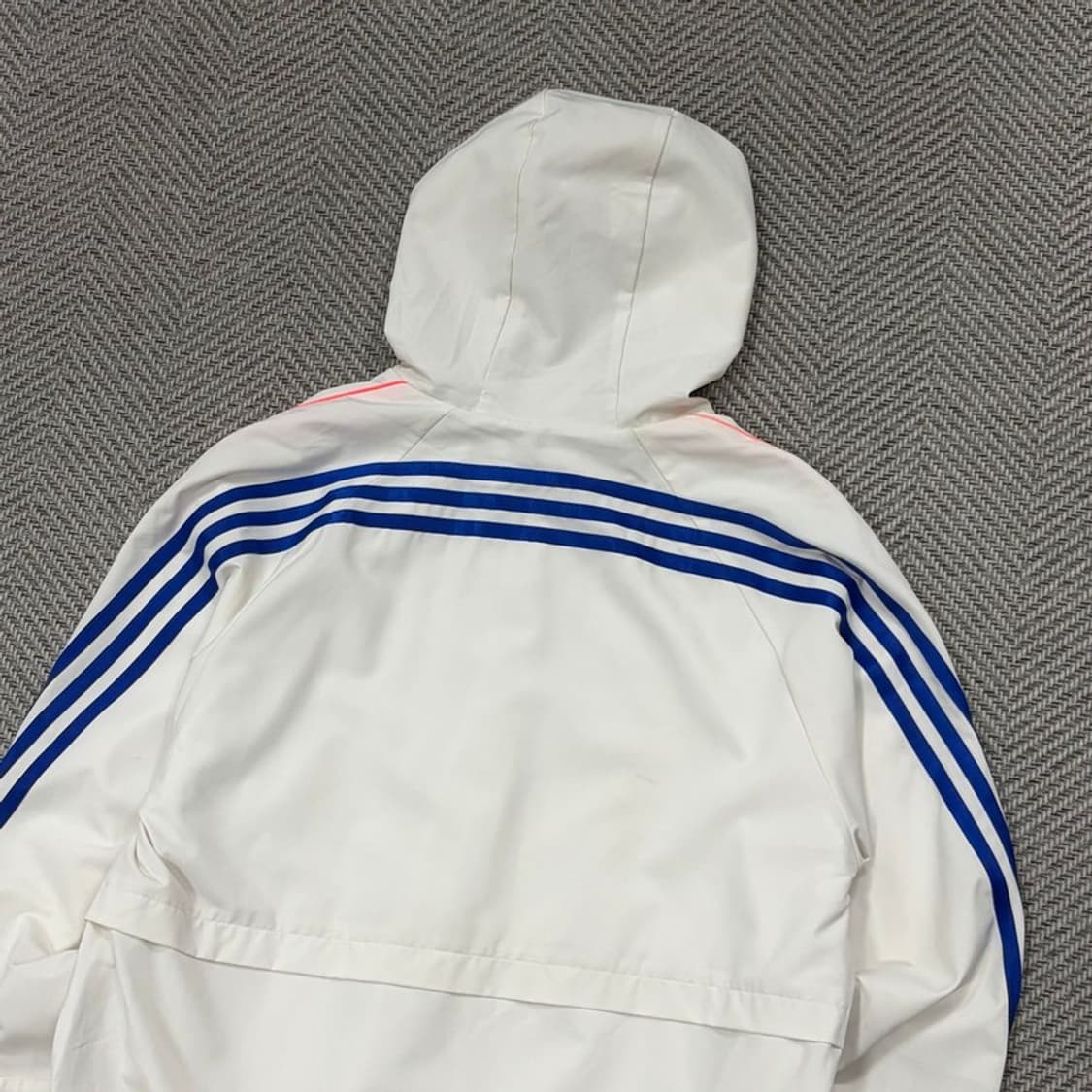 아디다스 빅로고 삼선 바람막이 v1356 상품이미지4