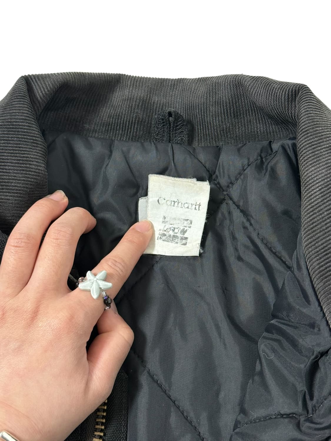 칼하트 C55 블랙 퀄팅 워크자켓 상품이미지4