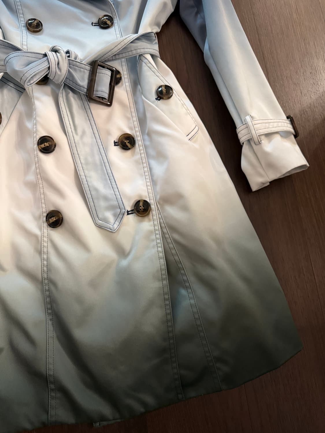 버버리 컬렉션라인 그라데이션 트렌치코트 상품이미지3