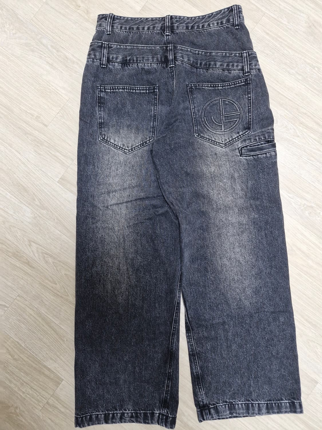 IDWS 아이돈워너셀 레이어 커브 데님 블랙 0사이즈 판매합니다 상품이미지2