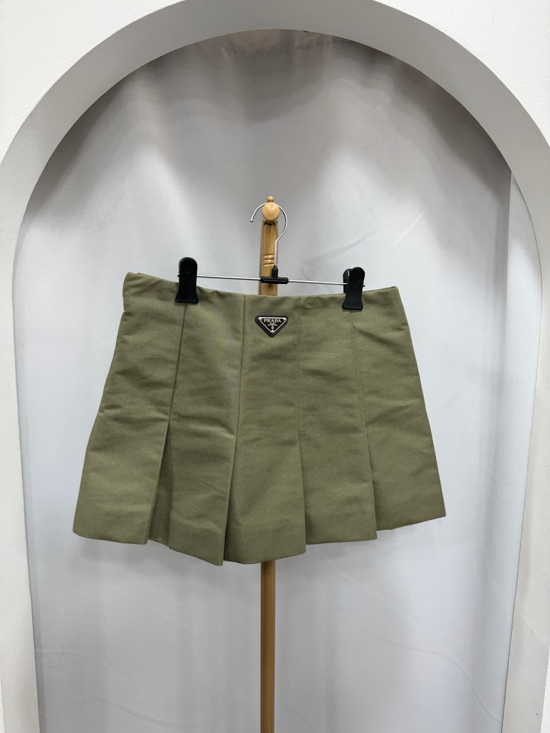 프라다 삼각로고 스커트 36사이즈  상품이미지1