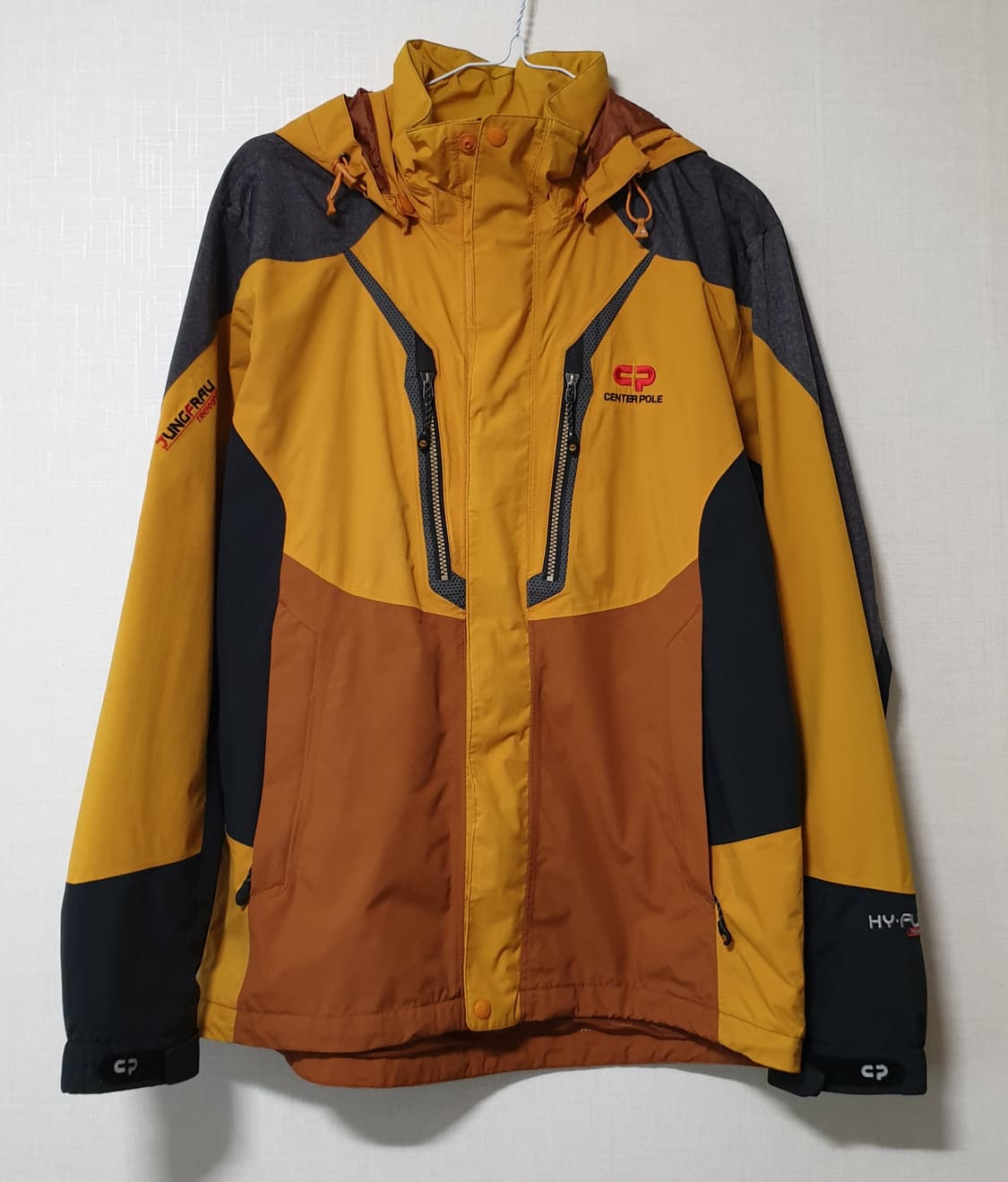 센터폴 아웃도어 바람막이 자켓 95사이즈 상품이미지1