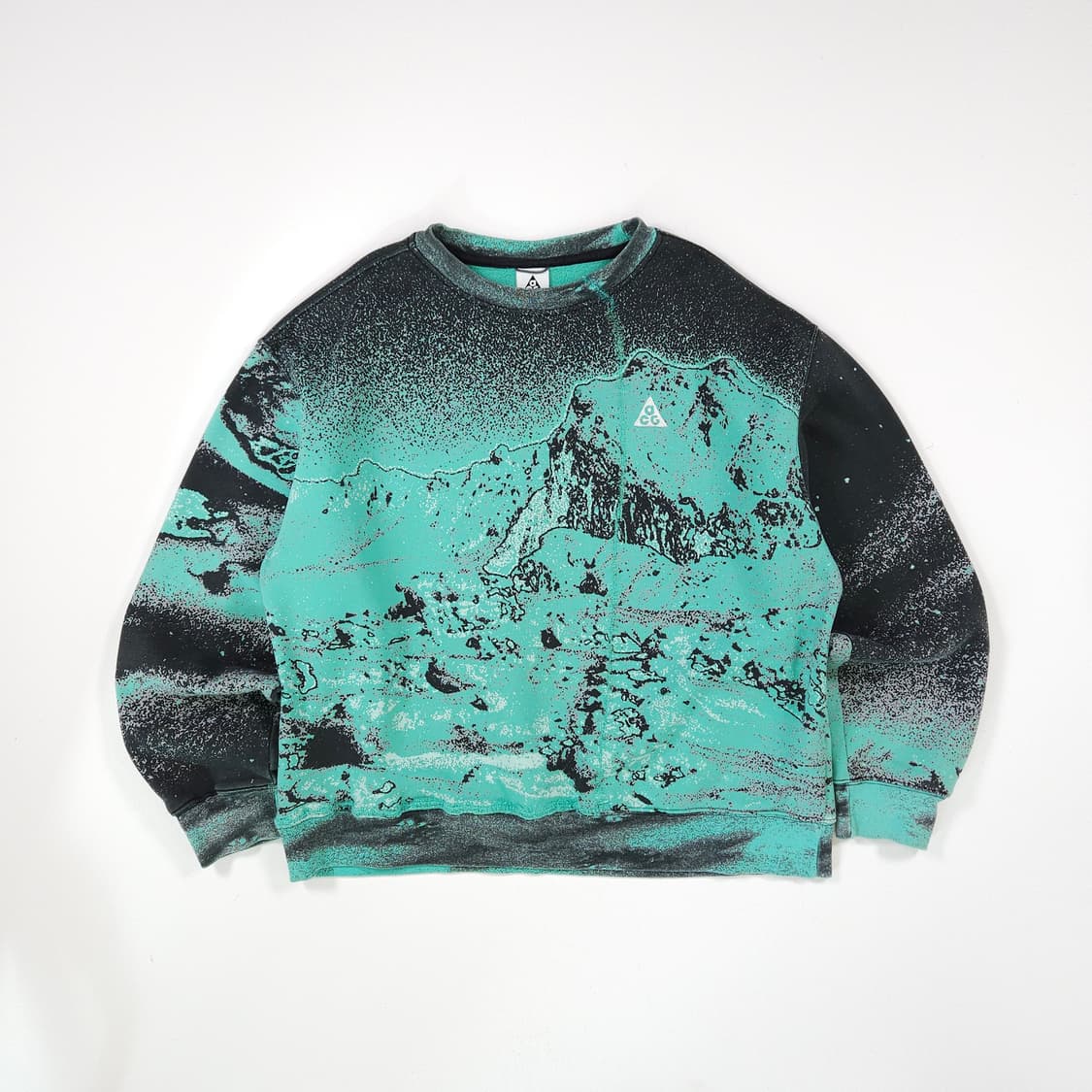 나이키 ACG 맨투맨 상품이미지1