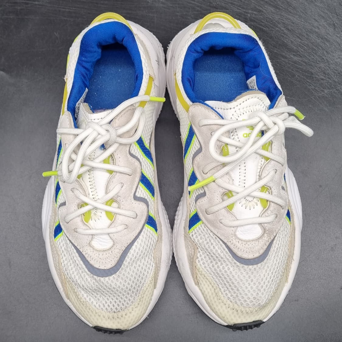 아디다스 오즈위고 흰파 운동화 230 상품이미지2