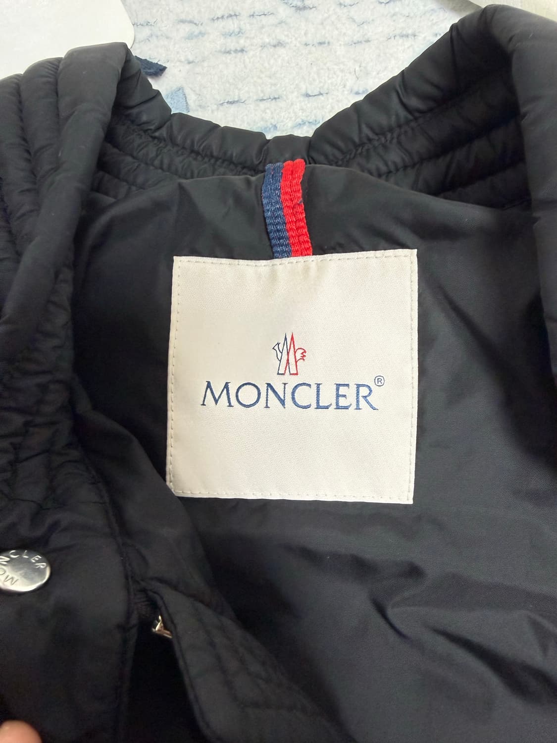 몽클레어 아미오 패딩 4사이즈 풀박스 상품이미지3