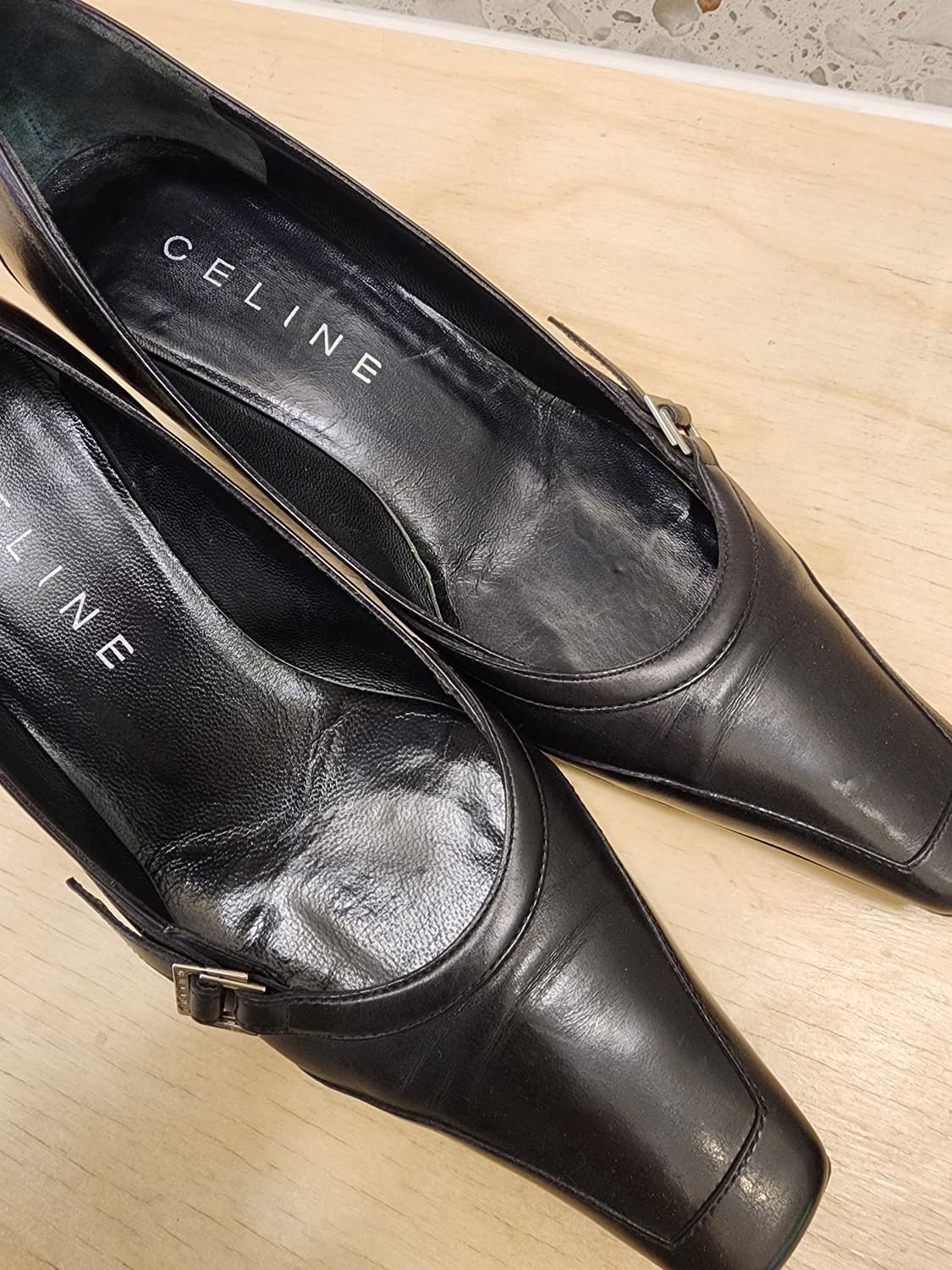 셀린느 은장 블랙 레더 펌프스 37C 상품이미지4