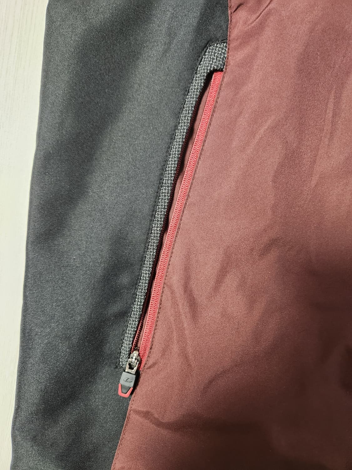 새상품급)르카프 등산 바람막이 사이즈100 L

여러 중고사이트에도 같이 상품이미지7