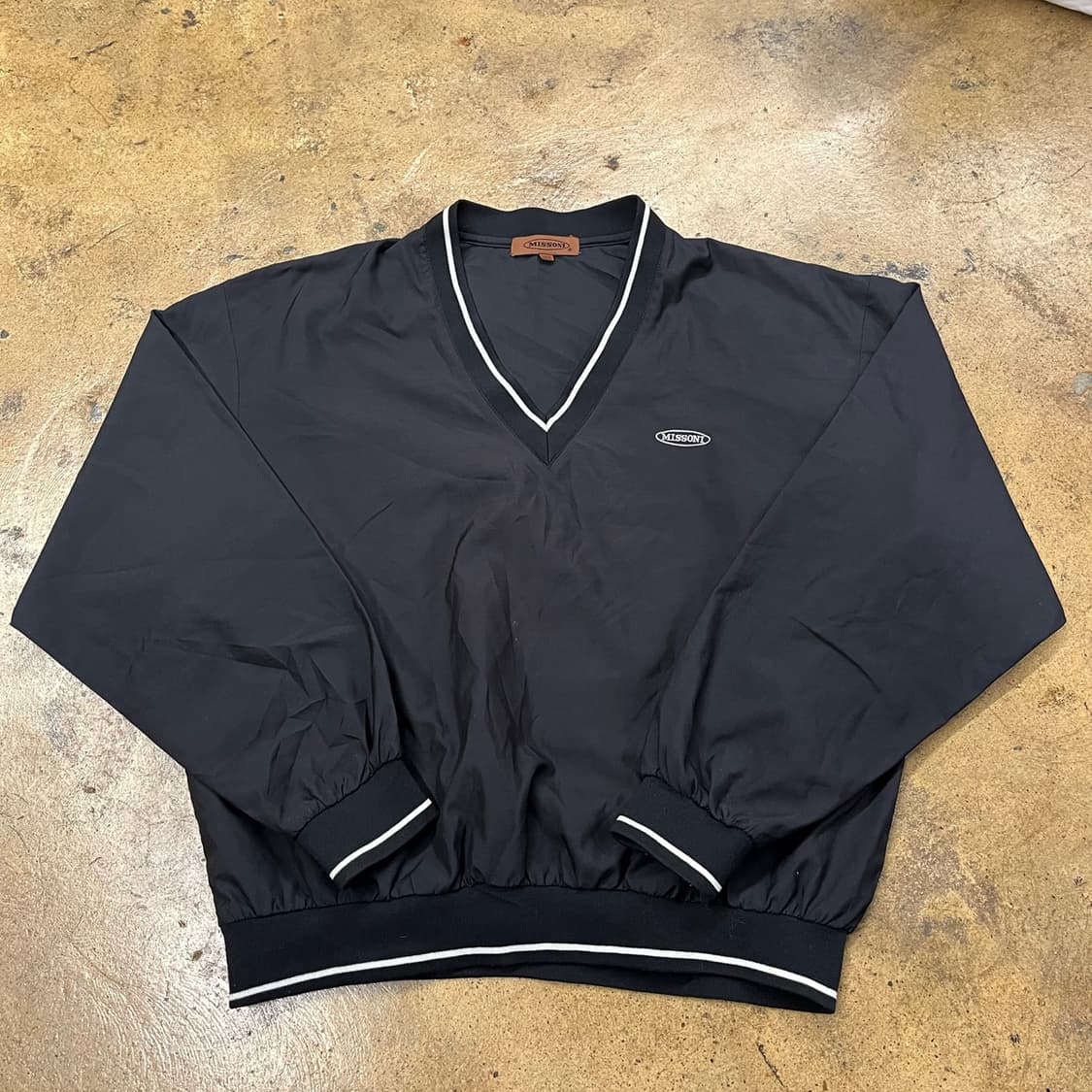 [정품/100] 미쏘니 블랙 V넥 풀오버 바람막이 b16 상품이미지2