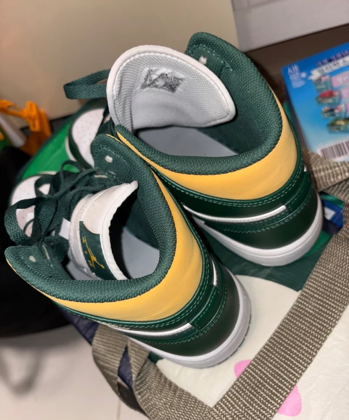 [250] 조던 1 미드 그린 상품이미지2