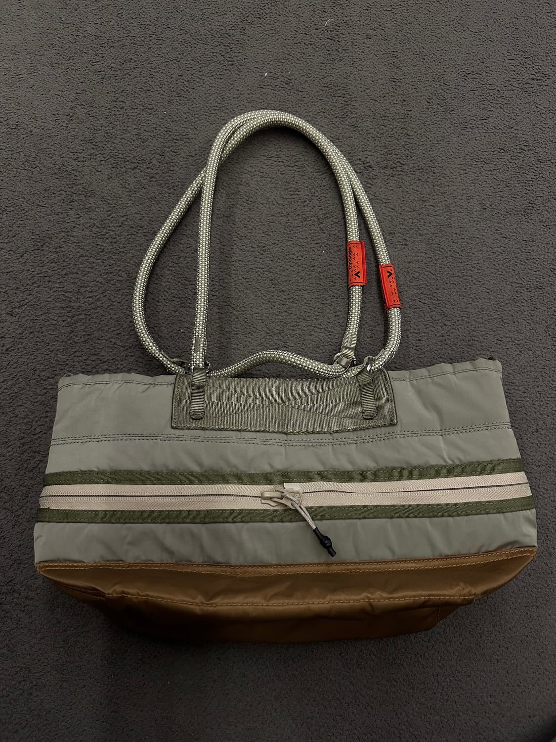 토폴로지 토트백 처분  상품이미지3