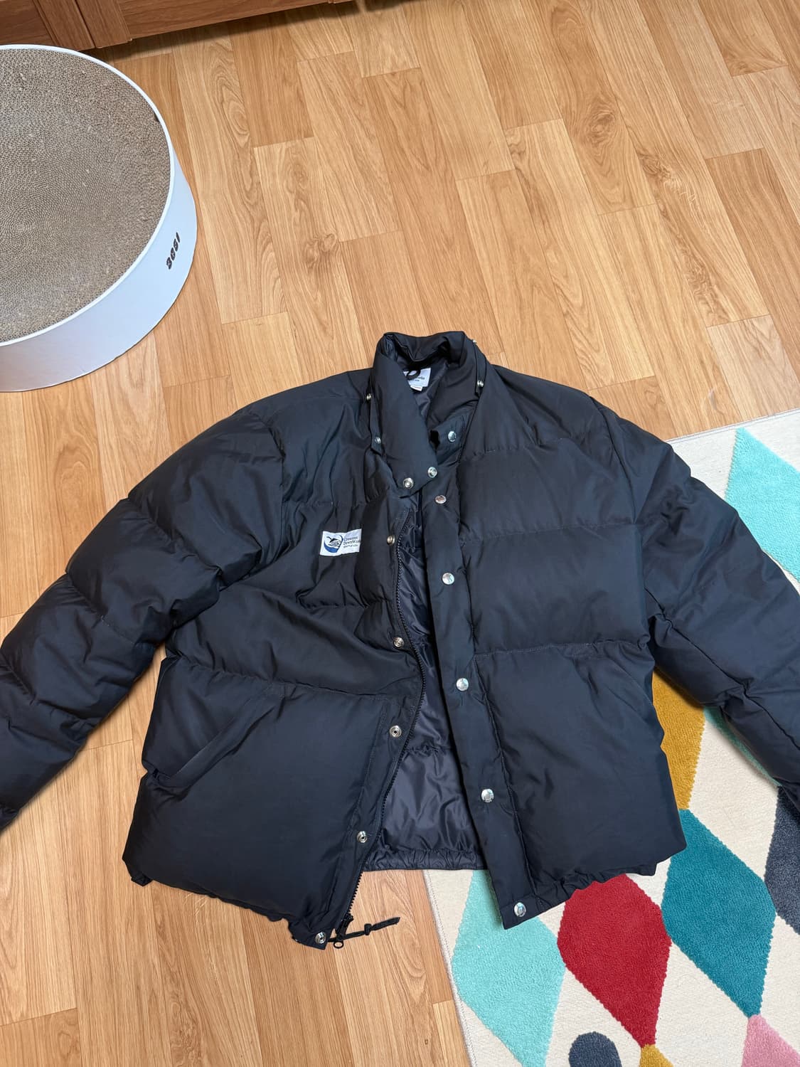 크레센트 다운웍스 패딩 (L 사이즈) 상품이미지1