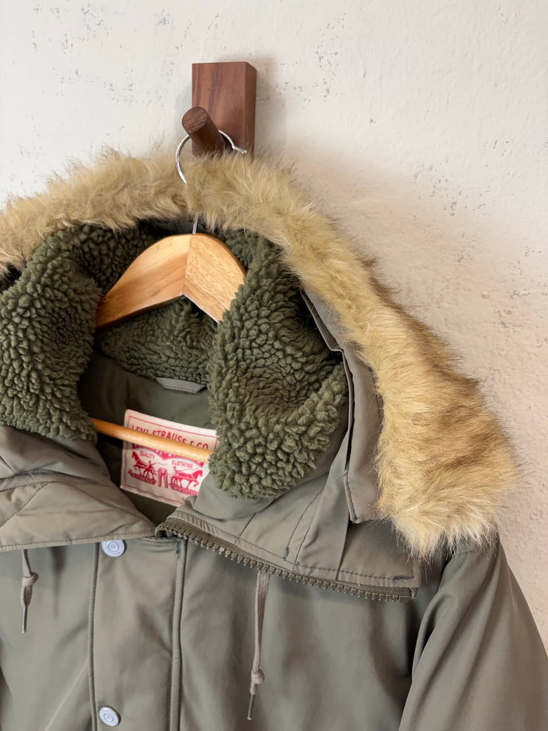 리바이스 빈티지 N2B 다운 자켓 카키 상품이미지5