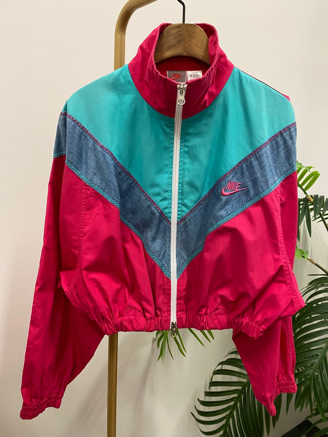 나이키 크롭 윈드스토퍼 상품이미지1