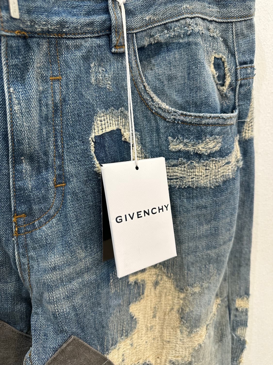 Givenchy damage detail denim pants 상품이미지4