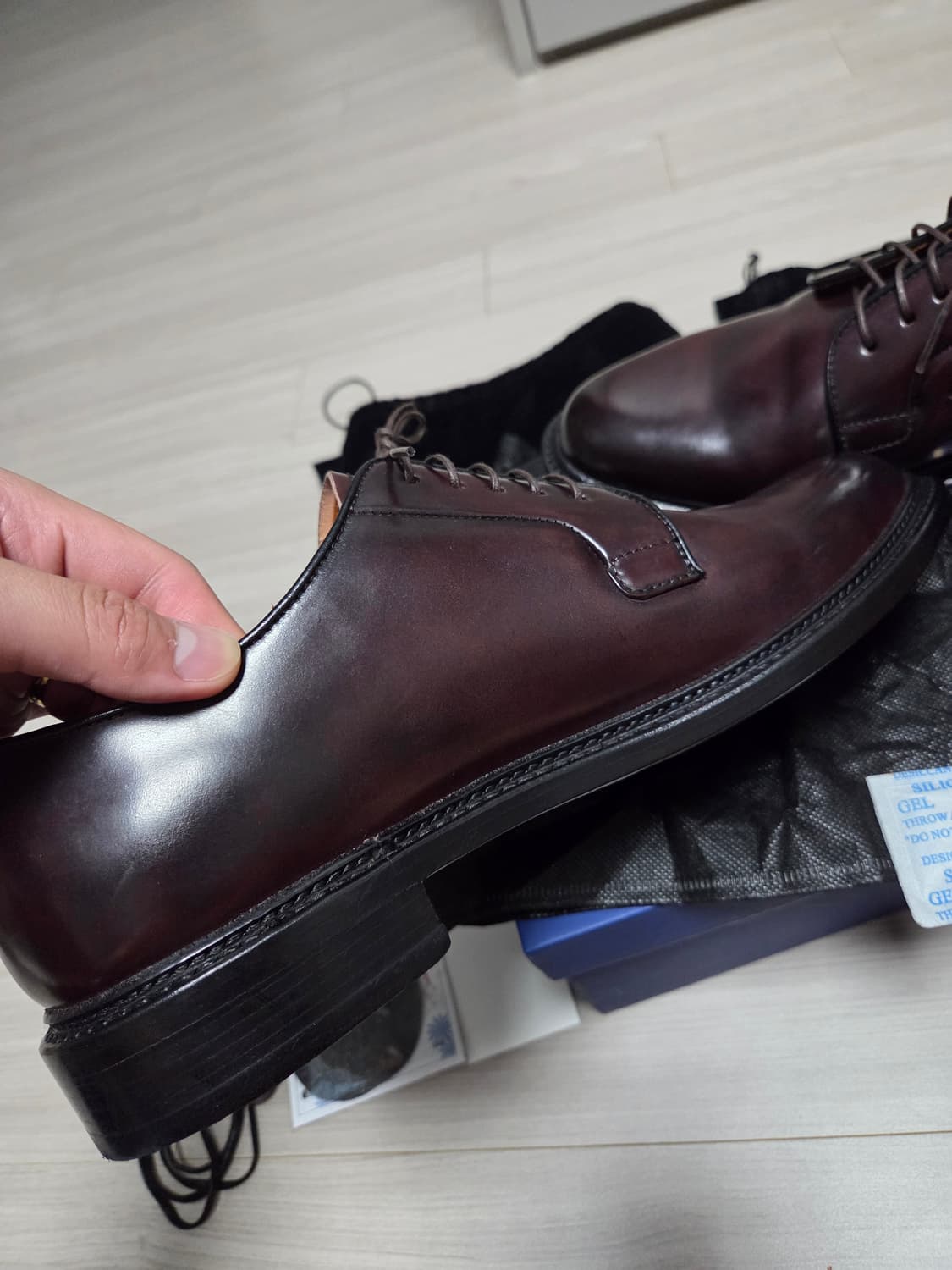 JUTTA BURGUNDY
[ROCADO SHELL CORDOVAN]

 상품이미지9