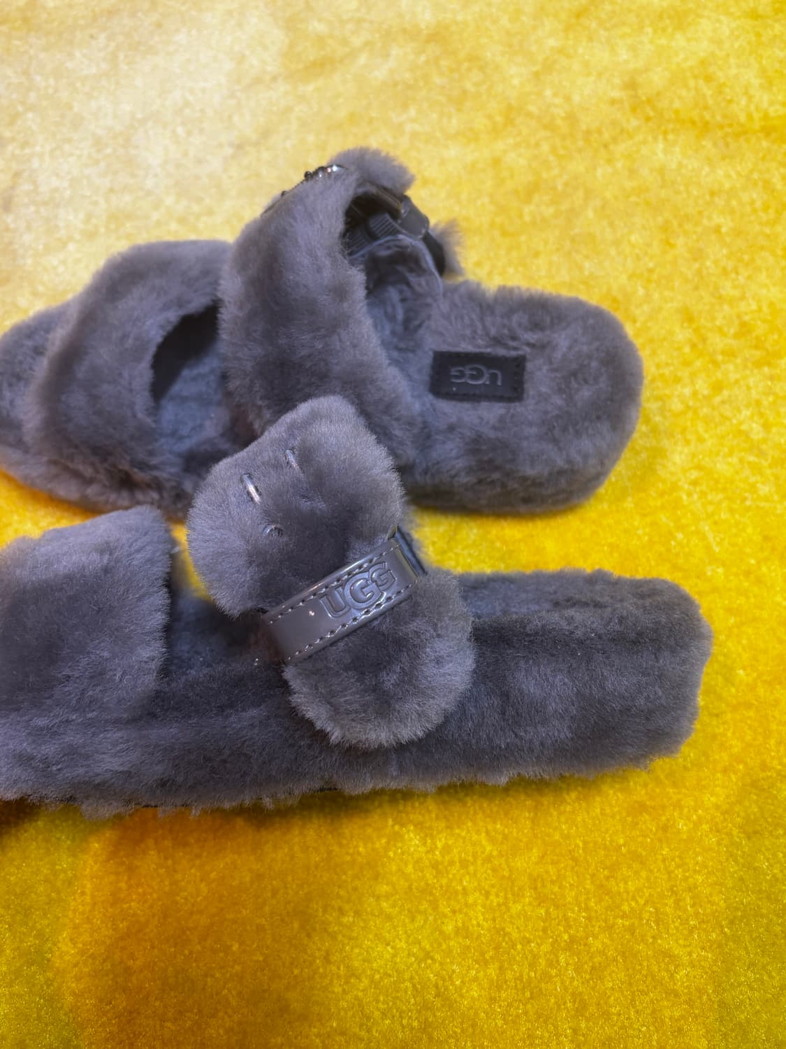 UGG Fuzz Yeah 슬리퍼  상품이미지3