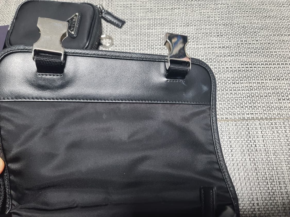 프라다 숄더백 메신저백 크로스백 2vd034 프라다 버클 리나일론백 상품이미지8