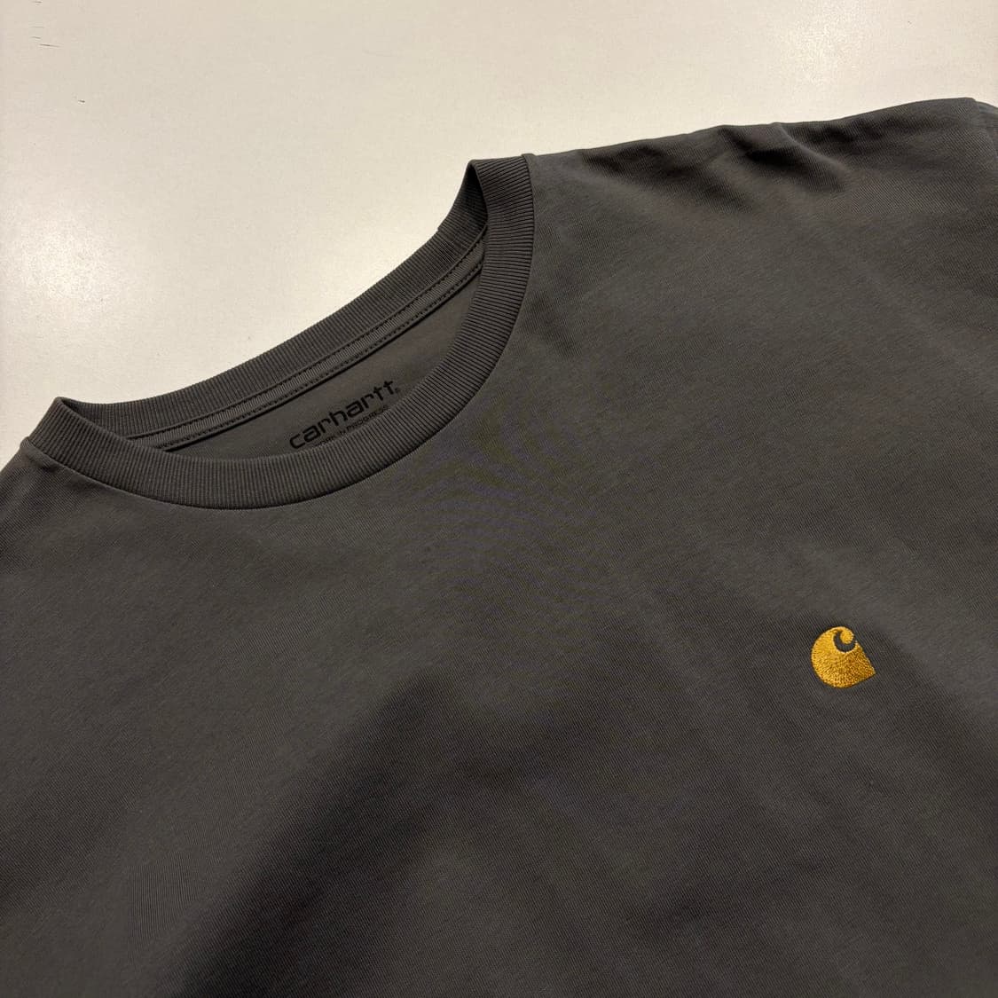 [L] 칼하트 WIP 긴팔 롱슬리브 티셔츠 챠콜 C534 상품이미지3