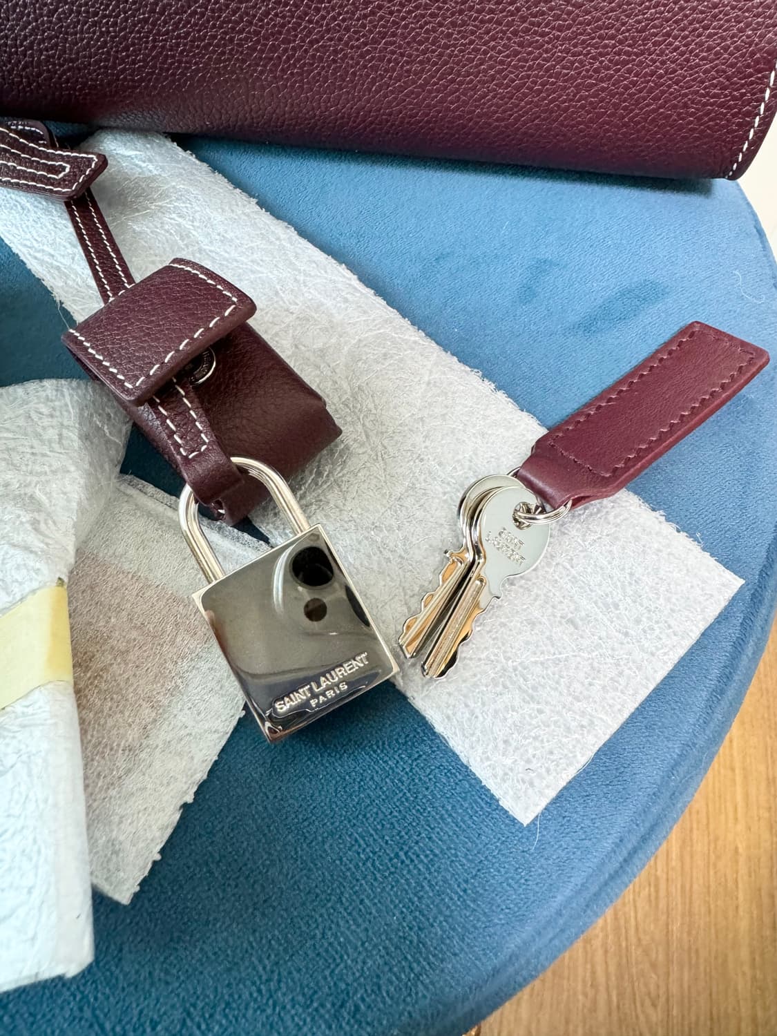 (새상품) 생로랑 삭드쥬르 S 사이즈 (스티치 한정판) 상품이미지3