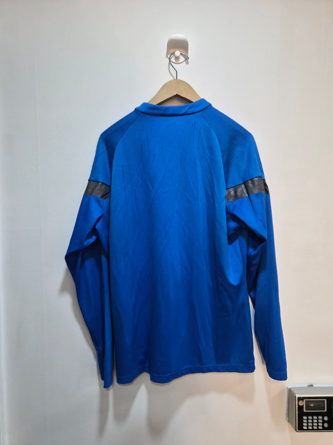 L) PUMA 퓨마 포항스틸러스 트레이닝 탑 팝니다 상품이미지2