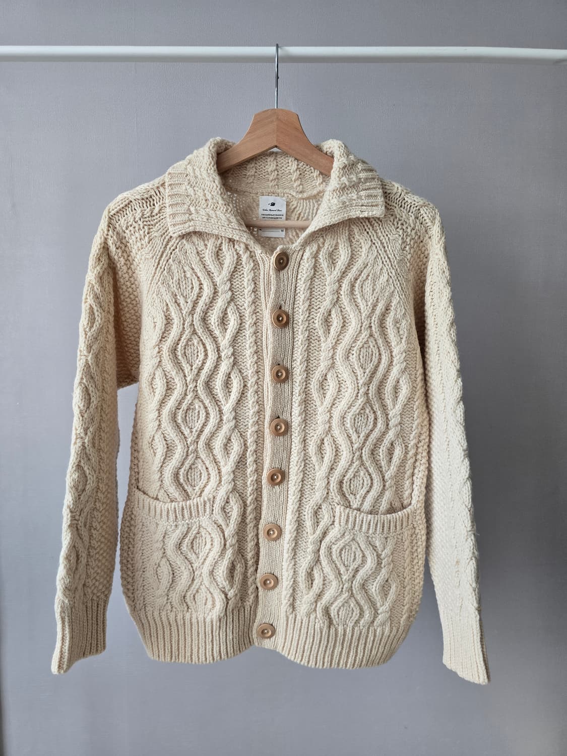 울100% 클래식 핸드니트 케이블 가디건 상품이미지1