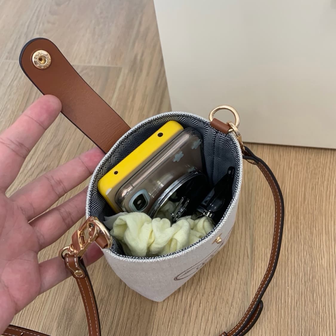  에르메스 업사이클 폰 크로스백 미니 버킷백 상품이미지9