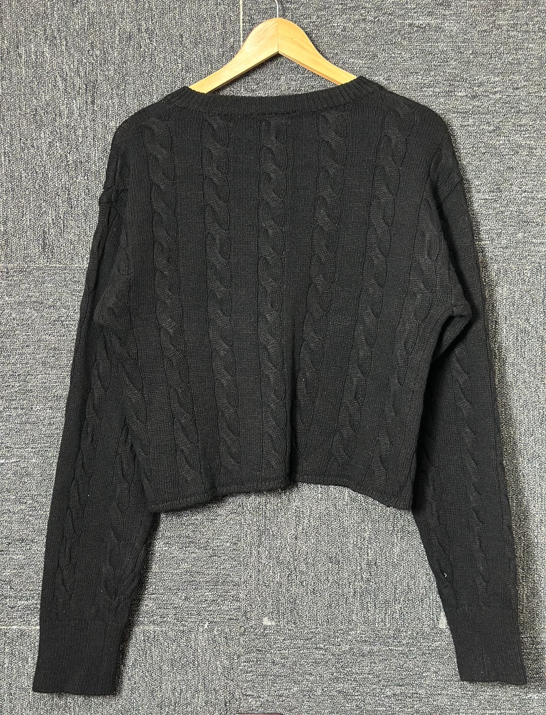 엑스오디너리 꽈배기 크롭 니트 블랙남녀공용 상품이미지2