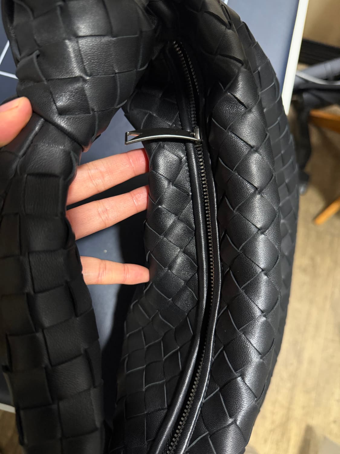 보테가 조디백 스몰 징공장 상품이미지1