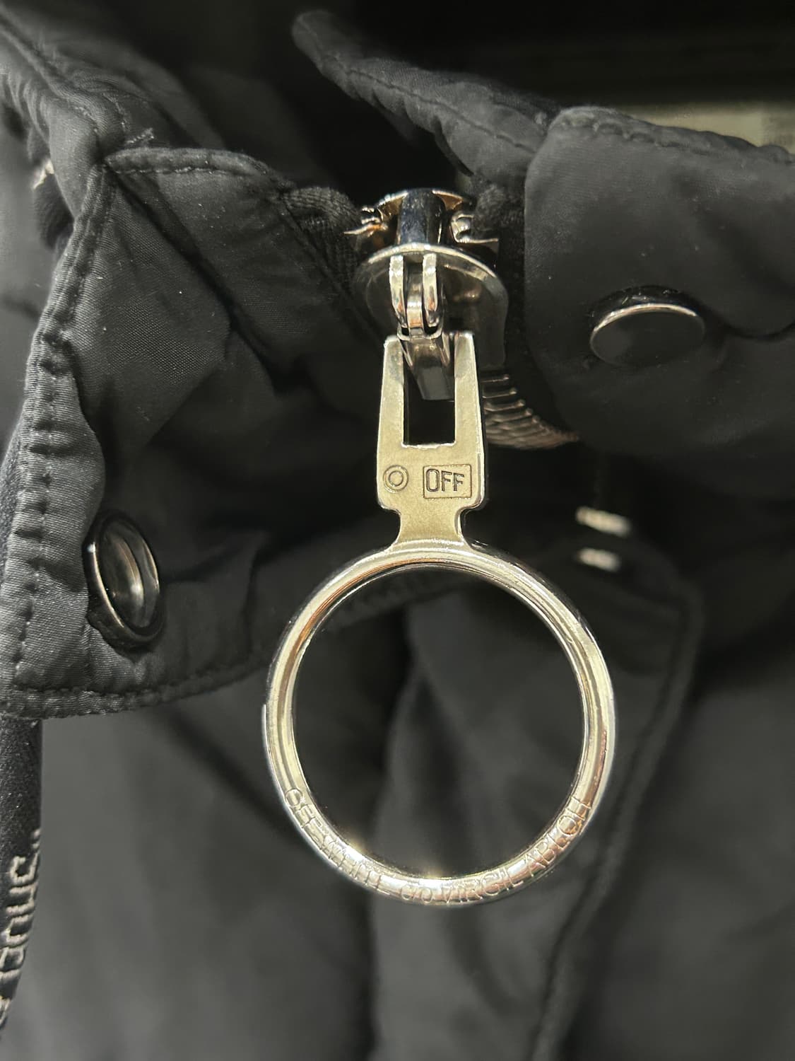 오프화이트 블랙 롱패딩 40사이즈 (66) 상품이미지7