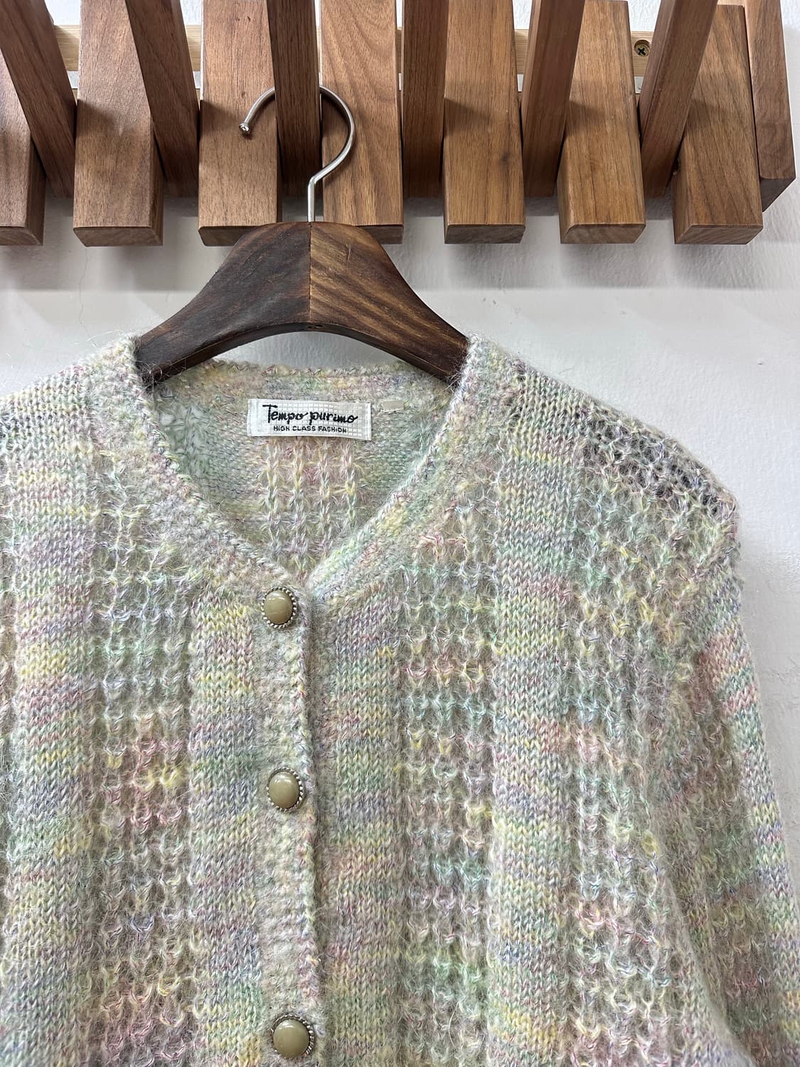 일본빈티지 파스텔 멀티컬 울 혼방  모헤어 텍스쳐 니트 골드버튼 가디건 상품이미지2