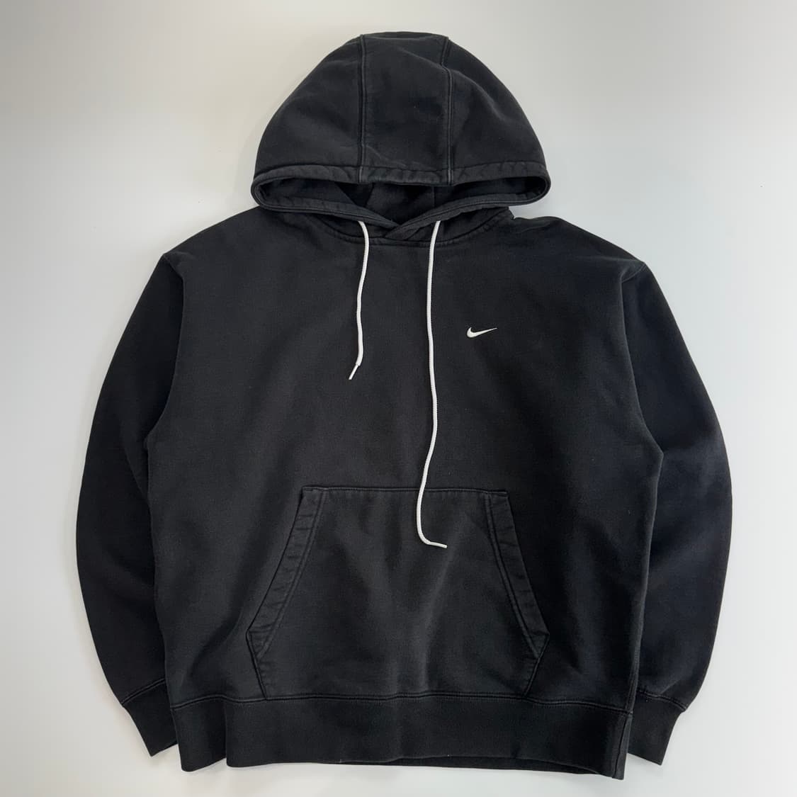 Nike 나이키 화이트 스우시 블랙 후드티  상품이미지3